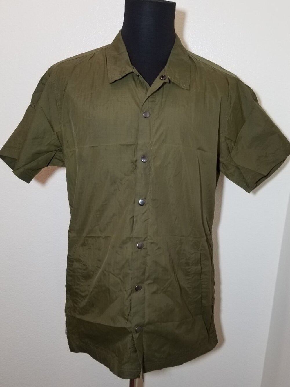 Publish Mens Large Olive Green Short Sleeve Shirt Snaps Retro Skater City Street